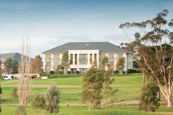 Yarra Valley Lodge feature image