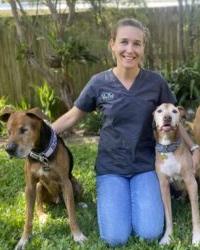 Dr Jessica  Saunders Valley Vet Surgery Mackay