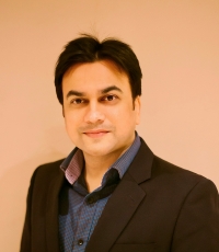 Dr Varun  Garg